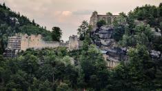 Zřícenina hradu a kláštera Oybin: zbytky středověku v Lužických horách