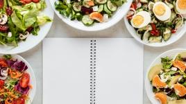 Keto dieta jídelníček - jak sestavit zdravý a efektivní jídelní plán?