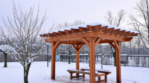 Jak dobře zazimovat bioklimatickou pergolu a prodloužit její životnost