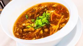 Pekingská polévka: recept na sladkokyselý i pikantní chuťový zážitek, který zahřeje tělo i duši Pekingská polévka: recept na sladkokyselý i pikantní chuťový zážitek, který zahřeje tělo i duši