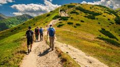 „Nejsem zvyklý na to, že se za vstup do lesa platí,“ ozvalo se v Tatrách od skupinky Čechů „Nejsem zvyklý na to, že se za vstup do lesa platí,“ ozvalo se v Tatrách od skupinky Čechů