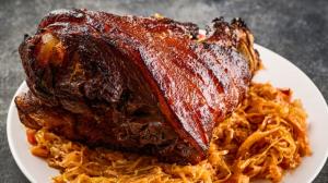 Nejlepší prevence kocoviny? Silvestrovské koleno! Poradíme, jak na dokonalou kůrčičku i šťavnatost