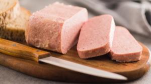 Lančmít: Dříve populární rychlovka, dnes často odpad. Tak si doma připravte vlastní! Lančmít: Dříve populární rychlovka, dnes často odpad. Tak si doma připravte vlastní!