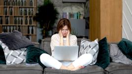 Cítíš se zpomalená, nesoustředěná a „mimo“? Možná za tím stojí mozková mlha Cítíš se zpomalená, nesoustředěná a „mimo“? Možná za tím stojí mozková mlha