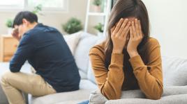 „Tři roky po svatbě mi řekl, že mě nemiluje a ať se i se synem odstěhuju,“ píše Káťa (37) „Tři roky po svatbě mi řekl, že mě nemiluje a ať se i se synem odstěhuju,“ píše Káťa (37)