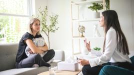 Jak si vybrat psychoterapeuta: hledej podle směru i osobnosti a neboj se případné změny