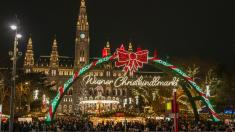 Vánoční trhy ve Vídni 2025: víme, na co se můžete těšit na Rathausplatzu, Stephansplatzu i u Schönbrunnu