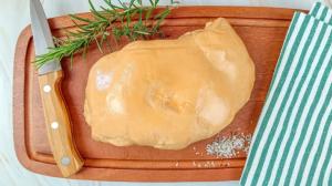 Foie gras: Dekadentní pochoutku některé státy zakazují. Zakopaní ptáci jsou prostě moc!