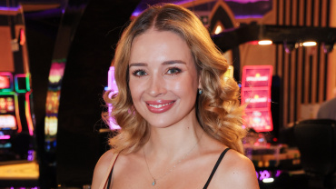 Nicole Šáchová, Zrádci