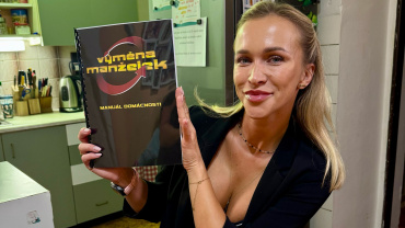 Nela Slováková, Výměna manželek