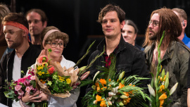 Divadlo Na Fidlovačce, Kouř