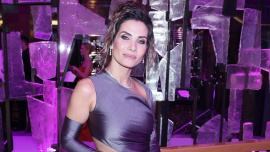 Ples v Intru, Eva Decastelo