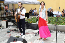 Roman Tomeš, Michaela Tomešová, Busking pro Slunce