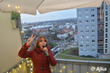 Zpívání z balkónu