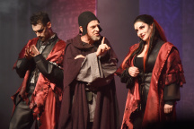 Doktor Faust, Divadlo Na Maninách