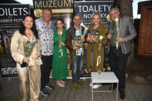 křest, nočník, Michaela Nosková, Tomáš Trapl, Linda Finková, Pavel Opočenský