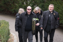 Pohřeb, Pavel Vondra