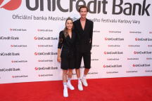 KVIFF 2024, MFFKV 2024, Unicredit party, červený koberec, Bára Mlejnková, Jakub Poner