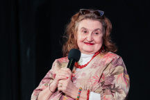 Eva Holubová