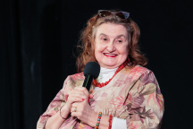 Eva Holubová