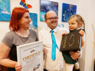 Agentura Dobrý den, Adéla Charvátová