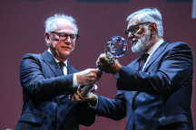 Jiří Bartoška, Barry Levinson