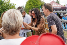 Šikland, Šťastná hvězda, Ilona Csáková