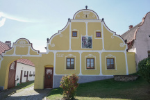 Babovřesky, Lucie Vondráčková