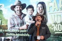 Farma Vojty Kotka, Vojtěch Kotek