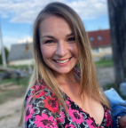 Bára Tlučhořová