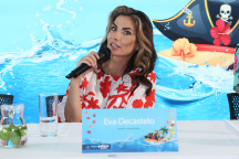 Eva Decastelo
