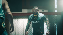 Karlos Vémola, Bojovník