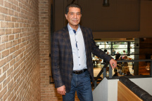 Patron hasičů, Fawad Nadri