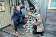 Jan Čenský, Sabina Laurinová, Muzeum fantastických iluzí