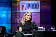 Elizaveta Maximová, 7 pádů Honzy Dědka