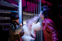 Když se zhasne, Lucie Vondráčková