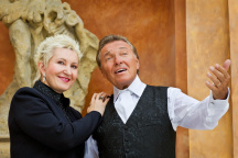 Eva Urbanová, Karel Gott