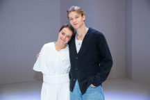 Tomas Sean Pšenička, Amerikánka, Pavla Beretová