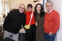 Divadlo Lucie Bílé, Obyčejná holka