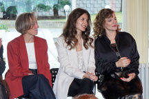 Marta Jandová, Sara Sandeva 