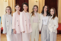 Klan Baťa, Letní scéna Musea Kampa, Kateřina Bartůněk Hrstková, Petra Kosková, Radka Pavlovčinová, Tereza Kopecká, Markéta Schimmerová Procházková, Kristina Daňhelová