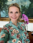 Zuzana Mrázová je česká ministryně. 