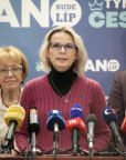 Zuzana Mrázová na tiskové konferenci. 