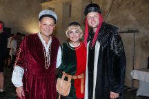 Marie Křížová, Jan Kříž, Noc na Karlštejně