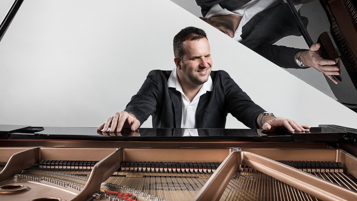Písně a životní příběh nevidomého zpěváka Honzy Jareše vás chytne za srdce! Vydává už druhé album