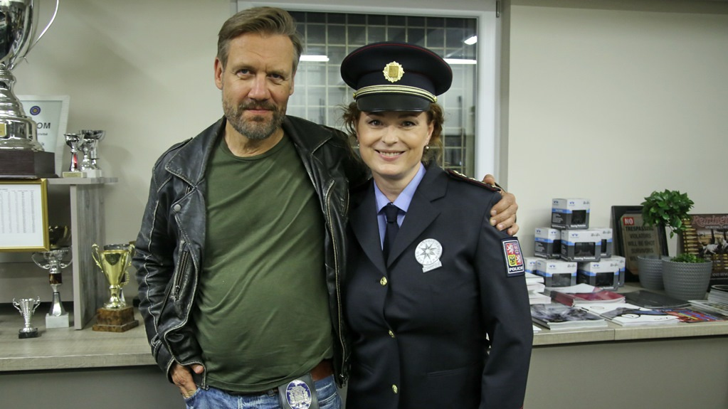 Markéta Hrubešová jako sexy policajtka. Na uniformu se těšila