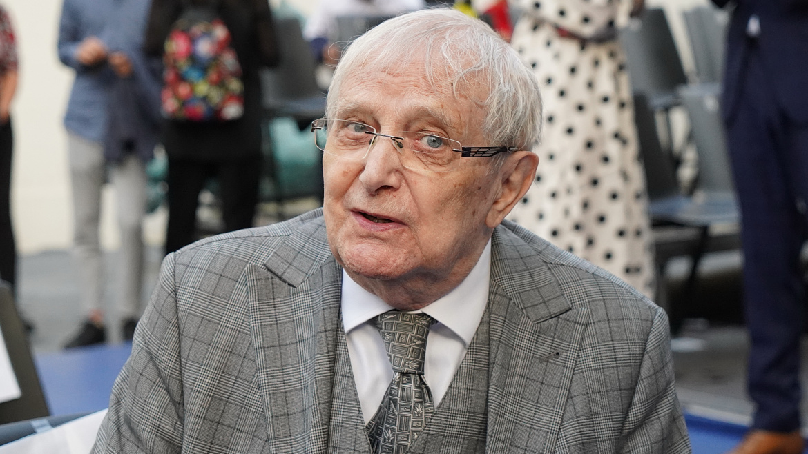 Jubilant Jiří Suchý potěší fanoušky! Kolekce 15CD obsahuje 9 semaforských her