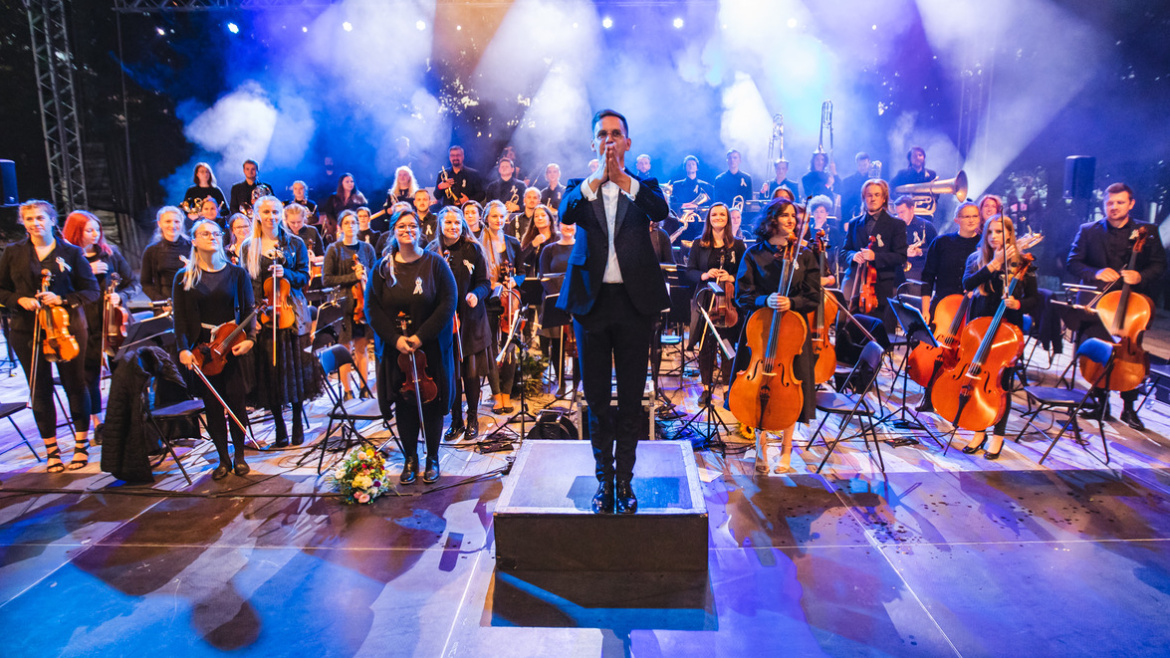 Jedinečný orchestr Police Symphony Orchestra - z Litomyšle na Křižíkovu fontánu