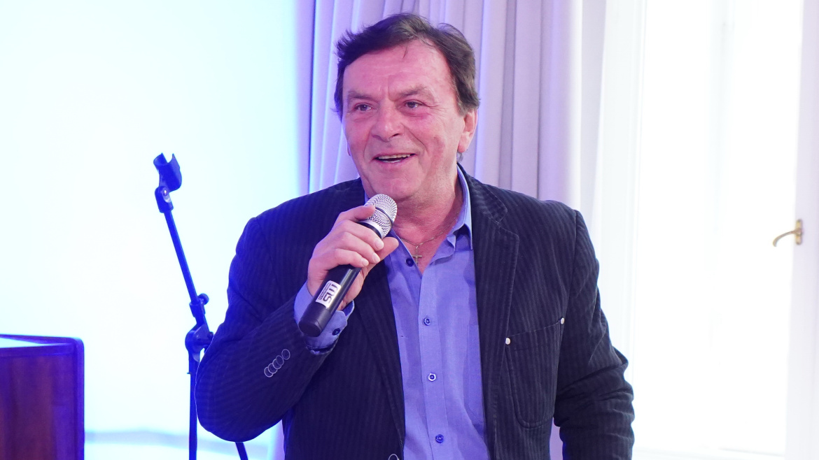 Pavel Trávníček spočítal, kolik herců z pohádky Tři oříšky pro Popelku ještě žije. Stačily mu na to prsty jedné ruky