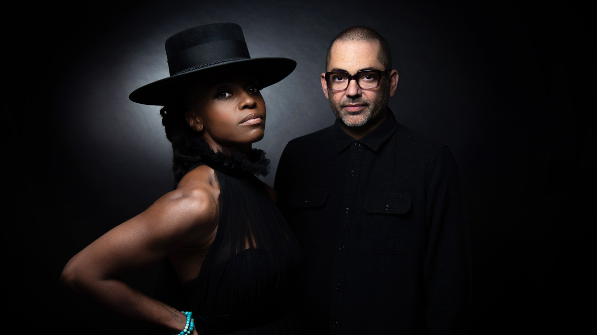 Britská kapela Morcheeba vystoupí na karlovarském festivalu. Těšte se také na koncert s Russellem Crowem a Vojtou Dykem 